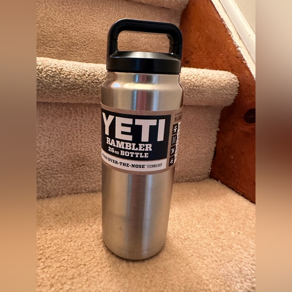 New Yeti 26oz Rambler